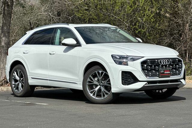 2024 Audi Q8 4D Sport Utility 2