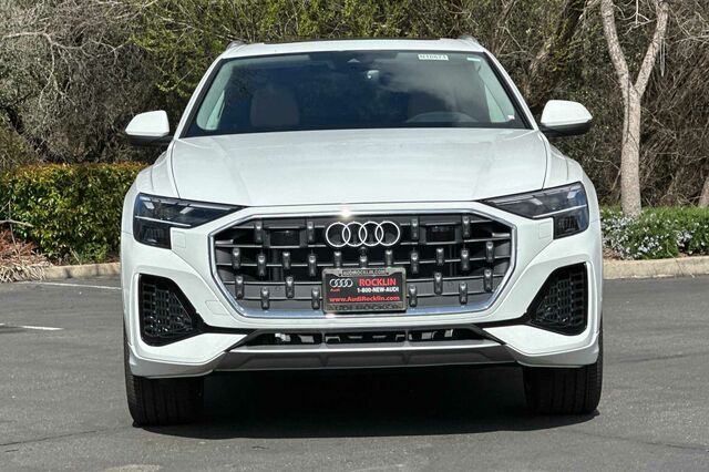 2024 Audi Q8 4D Sport Utility 3