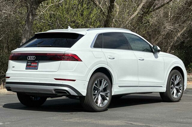 2024 Audi Q8 4D Sport Utility 5