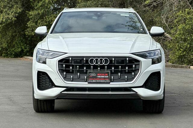 2024 Audi Q8 4D Sport Utility 3