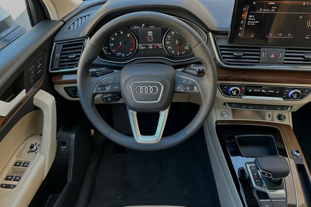 2024 Audi Q5 4D Sport Utility 12