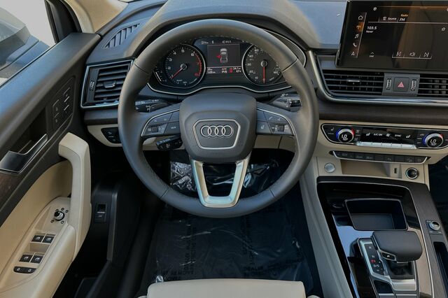 2024 Audi Q5 4D Sport Utility 12