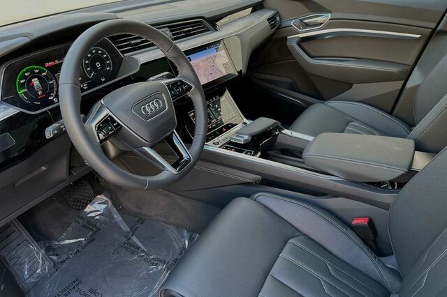 2024 Audi Q8 e-tron Prestige 4D Sport Utility 8