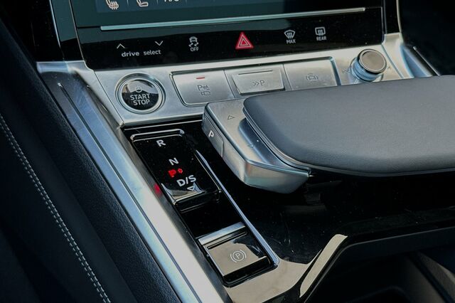 2024 Audi Q8 e-tron Prestige 4D Sport Utility 20