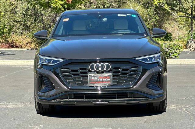 2024 Audi Q8 e-tron Prestige 4D Sport Utility 3