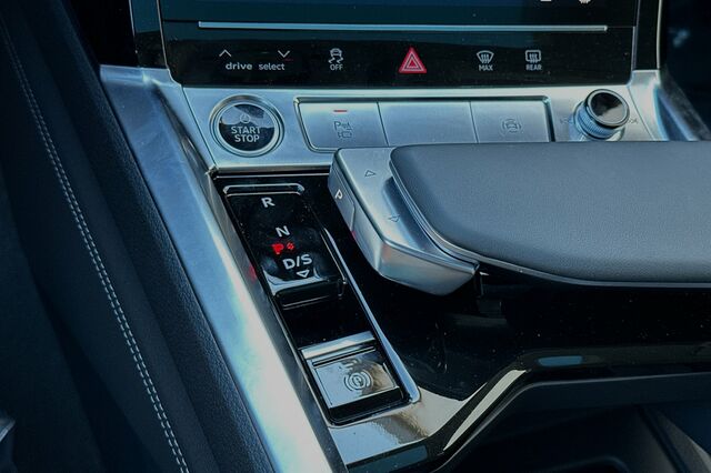 2024 Audi Q8 e-tron Premium Plus 4D Sport Utility 20