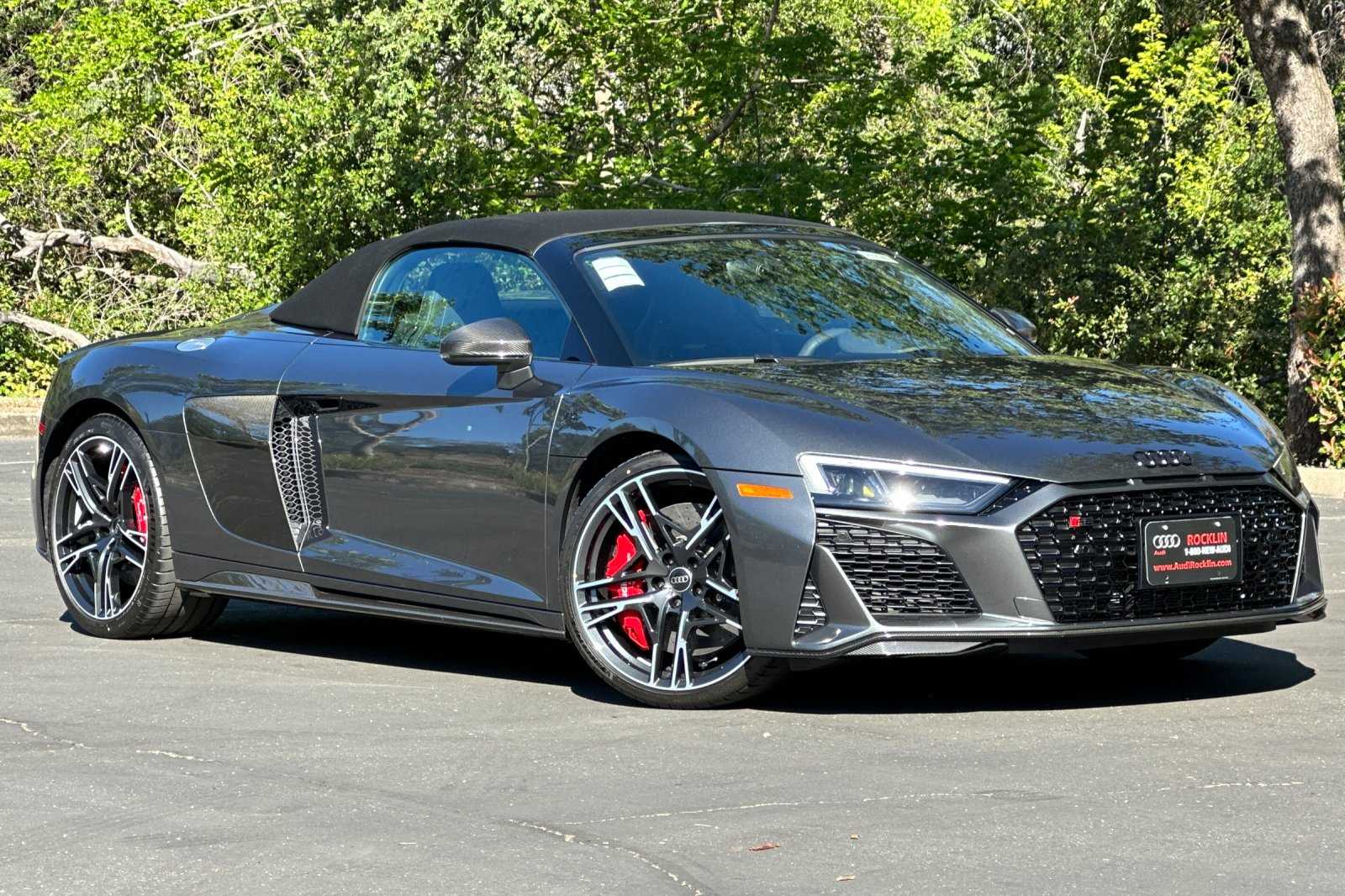 2023 Audi R8 V10 performance 2D Convertible 7