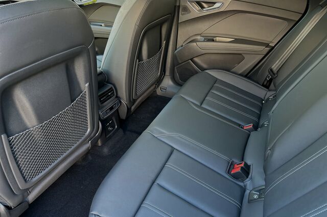 2024 Audi Q4 e-tron Prestige 4D Sport Utility 10