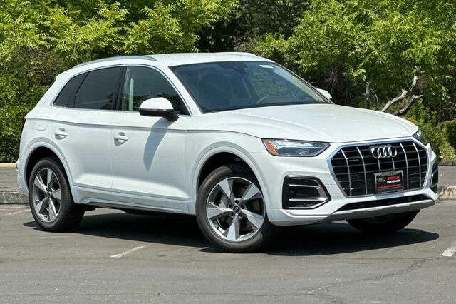 2024 Audi Q5 4D Sport Utility 2