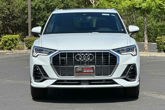 2024 Audi Q3 Premium 4D Sport Utility 3