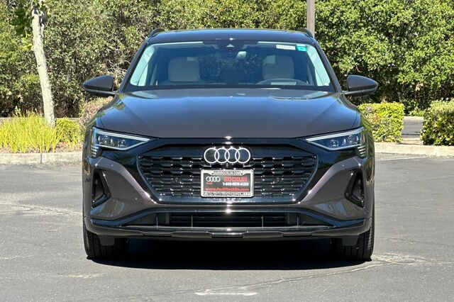 2024 Audi Q8 e-tron Prestige 4D Sport Utility 3