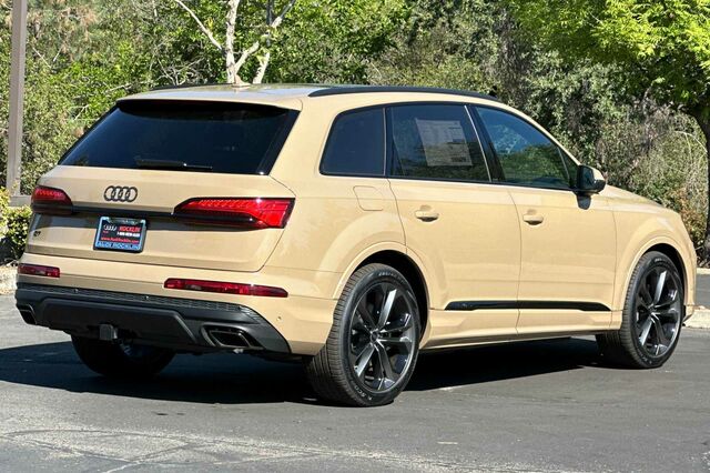 2025 Audi Q7 4D Sport Utility 5