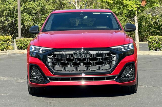 2024 Audi SQ8 4D Sport Utility 3