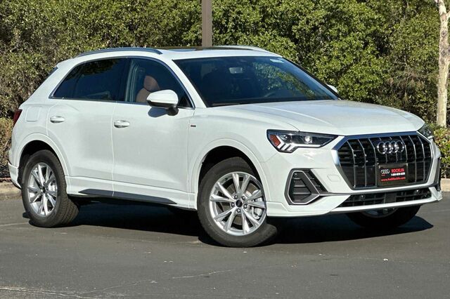 2024 Audi Q3 Premium Plus 4D Sport Utility 2