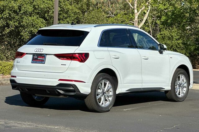 2024 Audi Q3 Premium Plus 4D Sport Utility 5