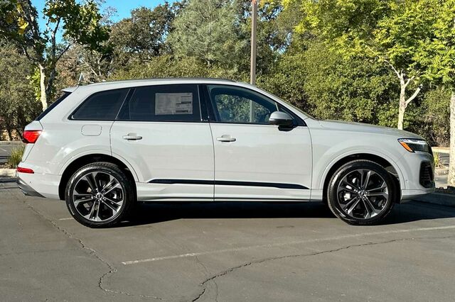 2025 Audi Q7 4D Sport Utility 4