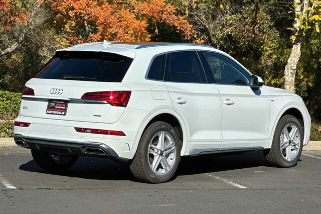 2024 Audi Q5 e 4D Sport Utility 5