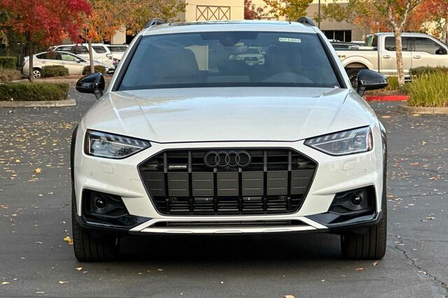 2024 Audi A4 allroad 45 Premium Plus 4D Wagon 3