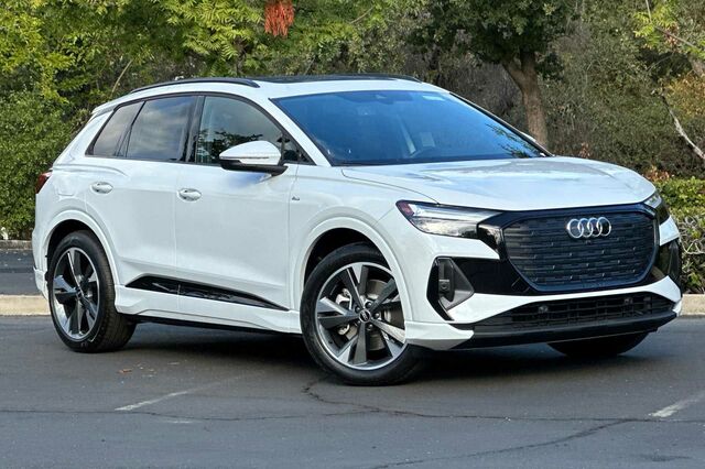 2024 Audi Q4 e-tron Premium 4D Sport Utility 2