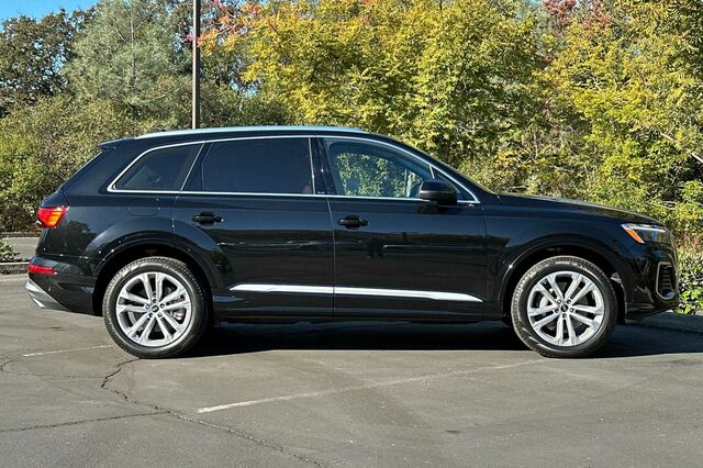 2025 Audi Q7 45 Premium Plus 4D Sport Utility 4