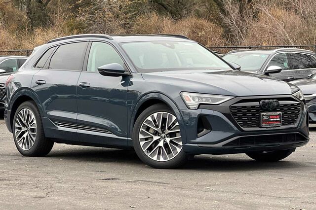 2024 Audi Q8 e-tron Premium Plus 4D Sport Utility 2