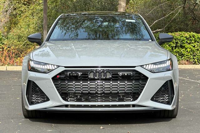 2025 Audi RS 7 4.0T Performance 4D Hatchback 3