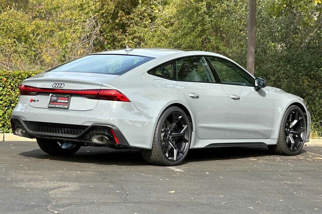 2025 Audi RS 7 4.0T Performance 4D Hatchback 5