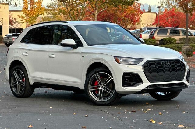 2025 Audi Q5 e 55 Premium Plus 4D Sport Utility 2