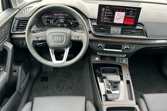 2025 Audi Q5 45 S line Premium Plus 4D Sport Utility 12