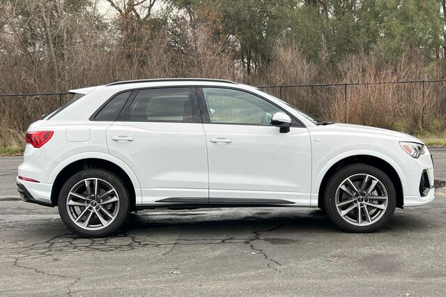 2025 Audi Q3 Premium 4D Sport Utility 4