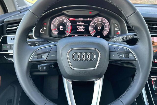 2023 Audi Q7 55 Premium Plus 4D Sport Utility 23