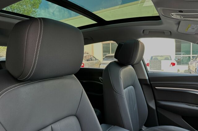 2022 Audi e-tron Sportback S line Premium Plus 4D Sport Utility 20
