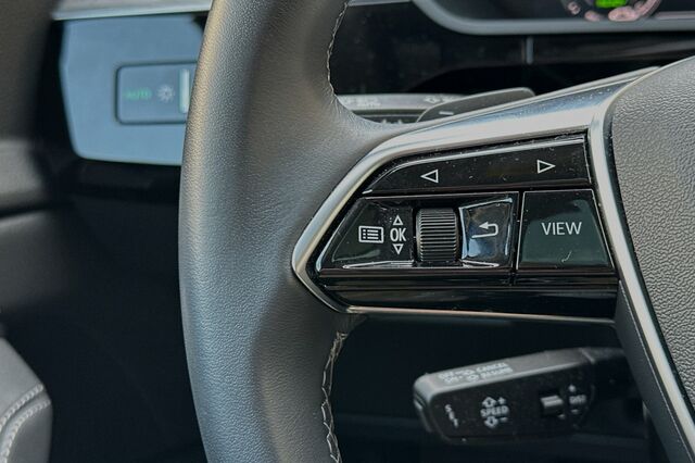 2022 Audi e-tron Sportback S line Premium Plus 4D Sport Utility 31