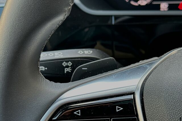 2022 Audi e-tron Sportback S line Premium Plus 4D Sport Utility 33
