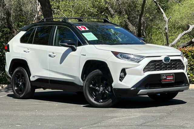 2019 Toyota RAV4 Hybrid XSE 4D Sport Utility 2