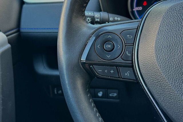2019 Toyota RAV4 Hybrid XSE 4D Sport Utility 29