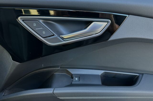 2023 Audi Q4 e-tron Premium Plus 4D Sport Utility 21