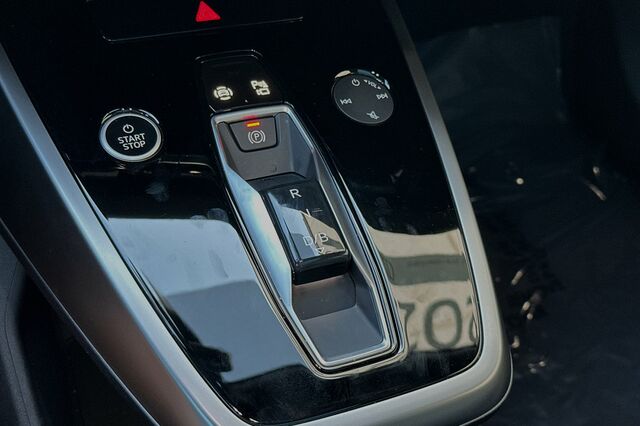 2023 Audi Q4 e-tron Premium Plus 4D Sport Utility 27