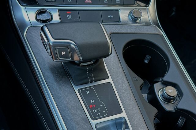 2024 Audi A6 2.0T Premium Plus 4D Sedan 27