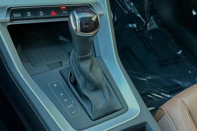 2024 Audi Q3 Premium Plus 4D Sport Utility 28