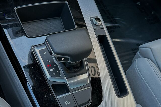 2024 Audi Q5 45 S line Premium Plus 4D Sport Utility 26