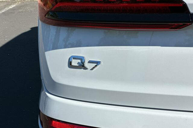 2024 Audi Q7 45 Premium Plus 4D Sport Utility 40