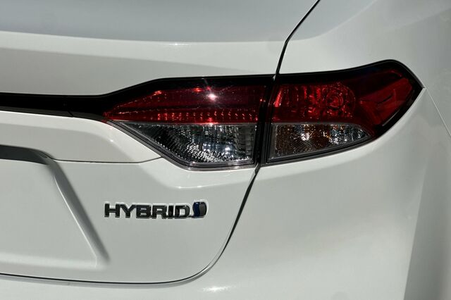 2021 Toyota Corolla Hybrid LE 4D Sedan 33