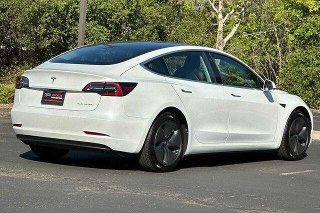 2020 Tesla Model 3 Long Range 4D Sedan 4