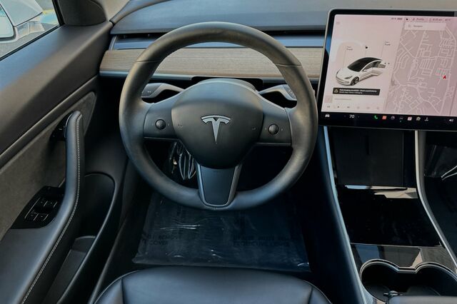 2020 Tesla Model 3 Long Range 4D Sedan 17