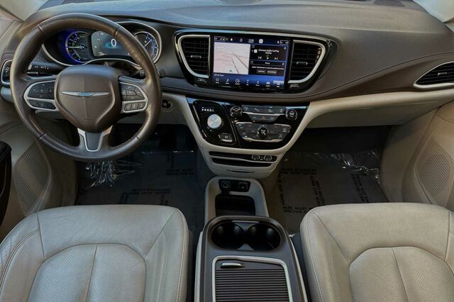 2021 Chrysler Pacifica Hybrid Touring L 4D Passenger Van 15