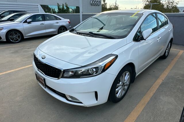 2017 Kia Forte S 4D Sedan 4