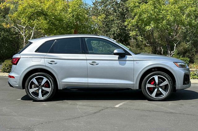 2024 Audi Q5 45 S line Premium Plus 4D Sport Utility 3