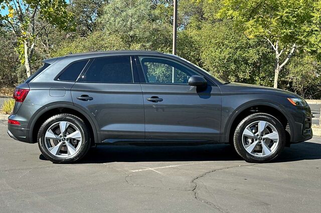 2024 Audi Q5 40 Premium Plus 4D Sport Utility 3