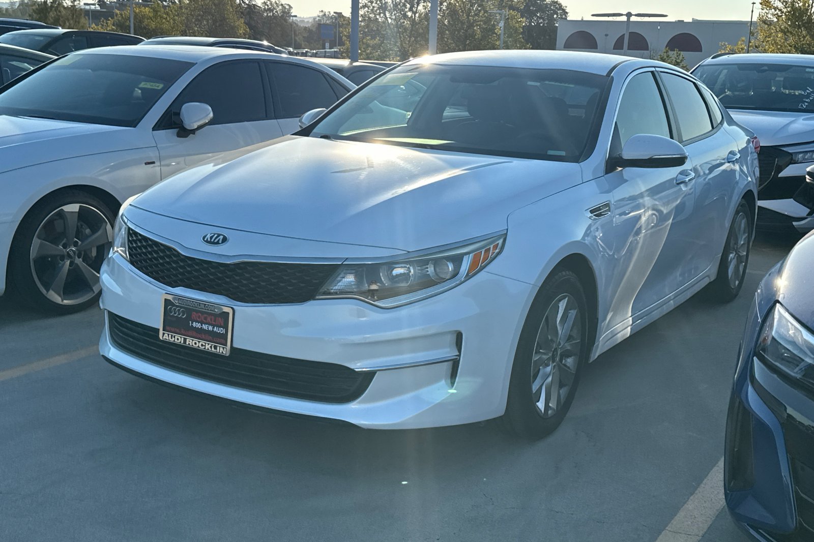 2016 Kia Optima LX 4D Sedan 4